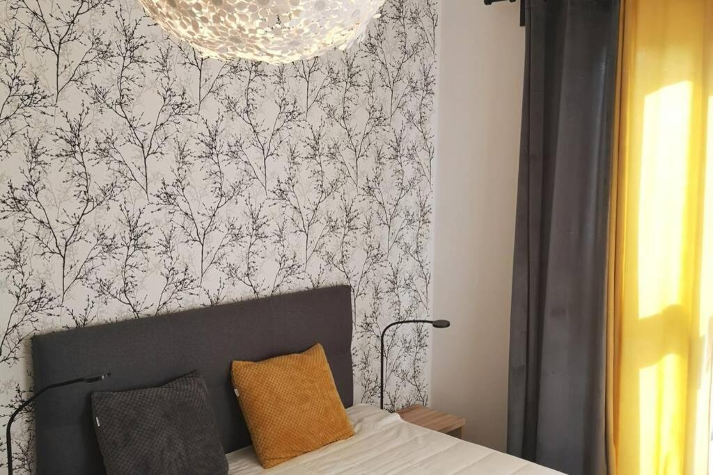The Yellow Apartment กดัญสก์ ภายนอก รูปภาพ
