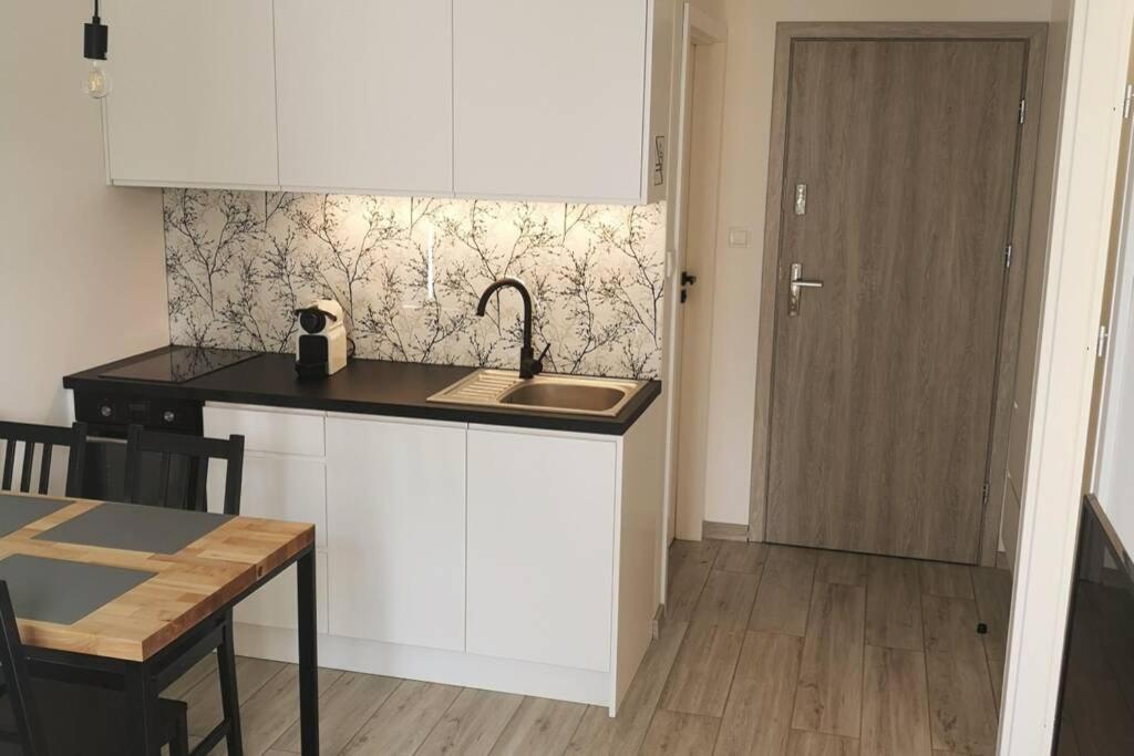 The Yellow Apartment กดัญสก์ ภายนอก รูปภาพ